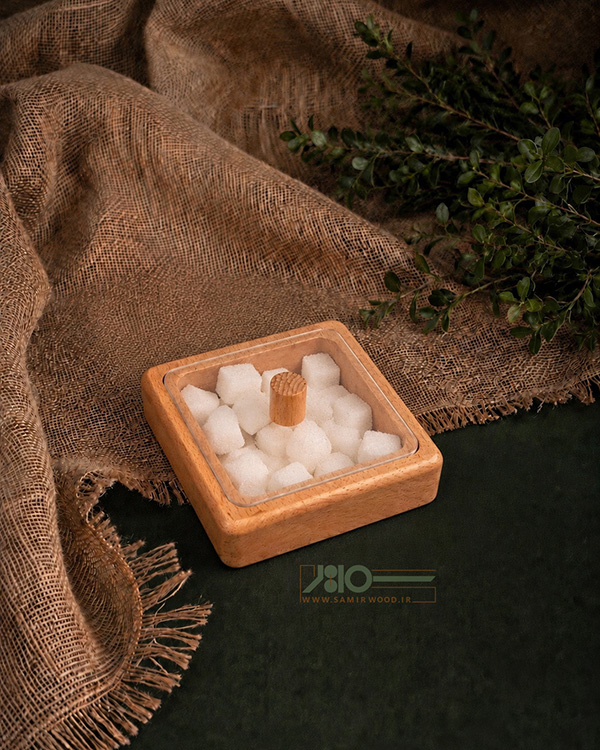 اردو خوری چوبی درب دار
