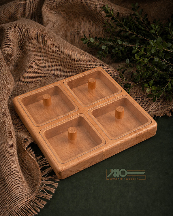 اردو خوری چوبی درب دار