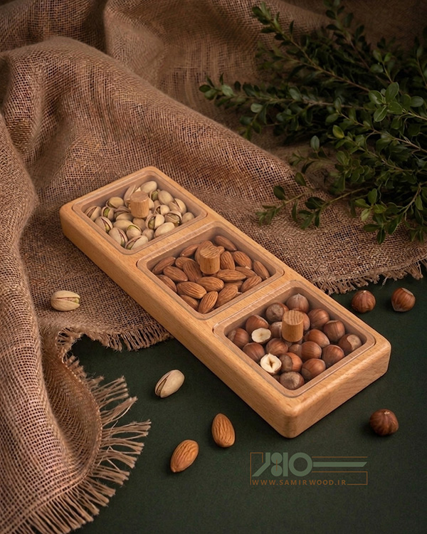 اردو خوری چوبی درب دار
