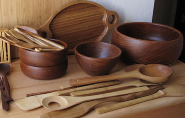 شستشوی ظروف چوبی