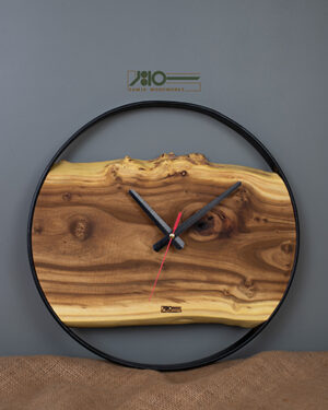 ساعت دیواری چوبی